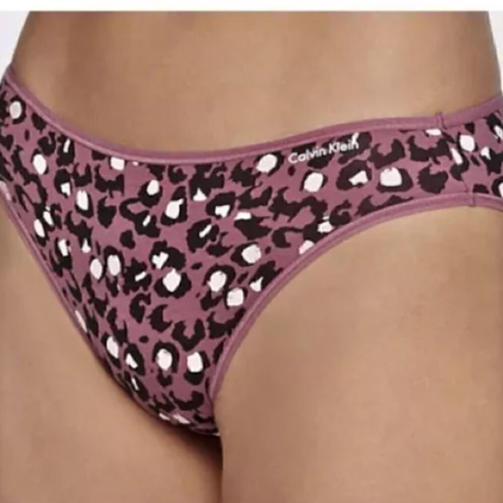 CALVIN KLEIN Cotton Form Bikini Underwear Leopard Wildberry. Size 10 NWT New!